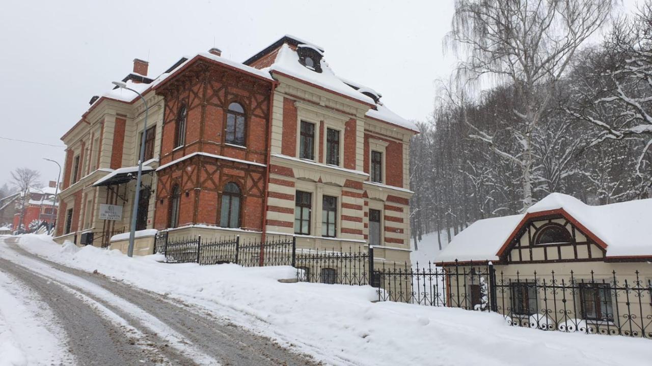 Hotel Charlotta Jedlina-Zdroj Exteriör bild