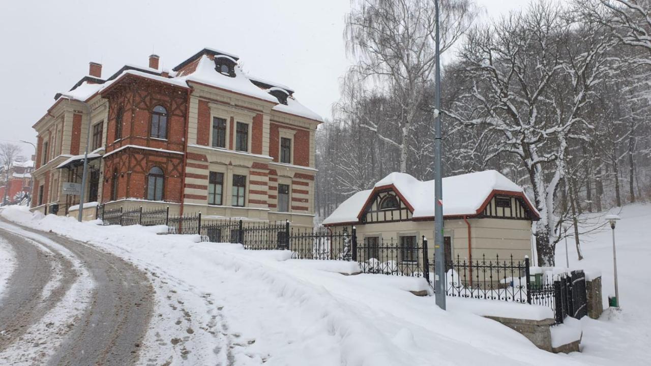 Hotel Charlotta Jedlina-Zdroj Exteriör bild