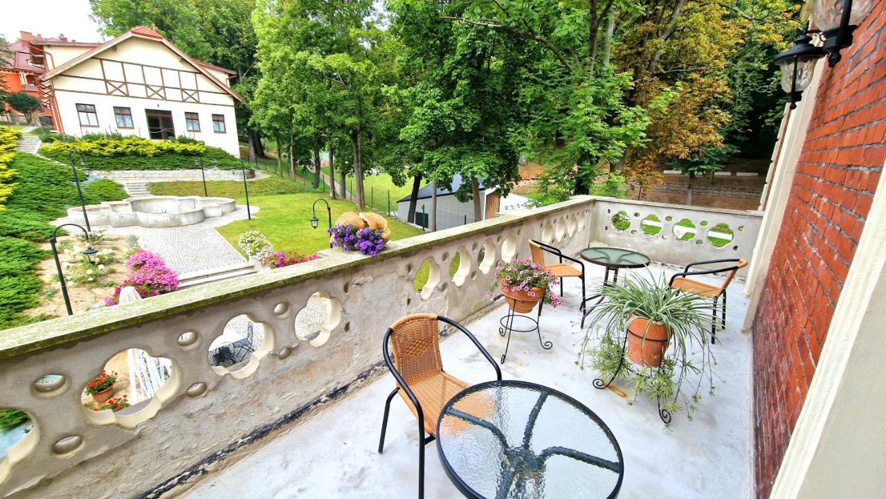 Hotel Charlotta Jedlina-Zdroj Exteriör bild