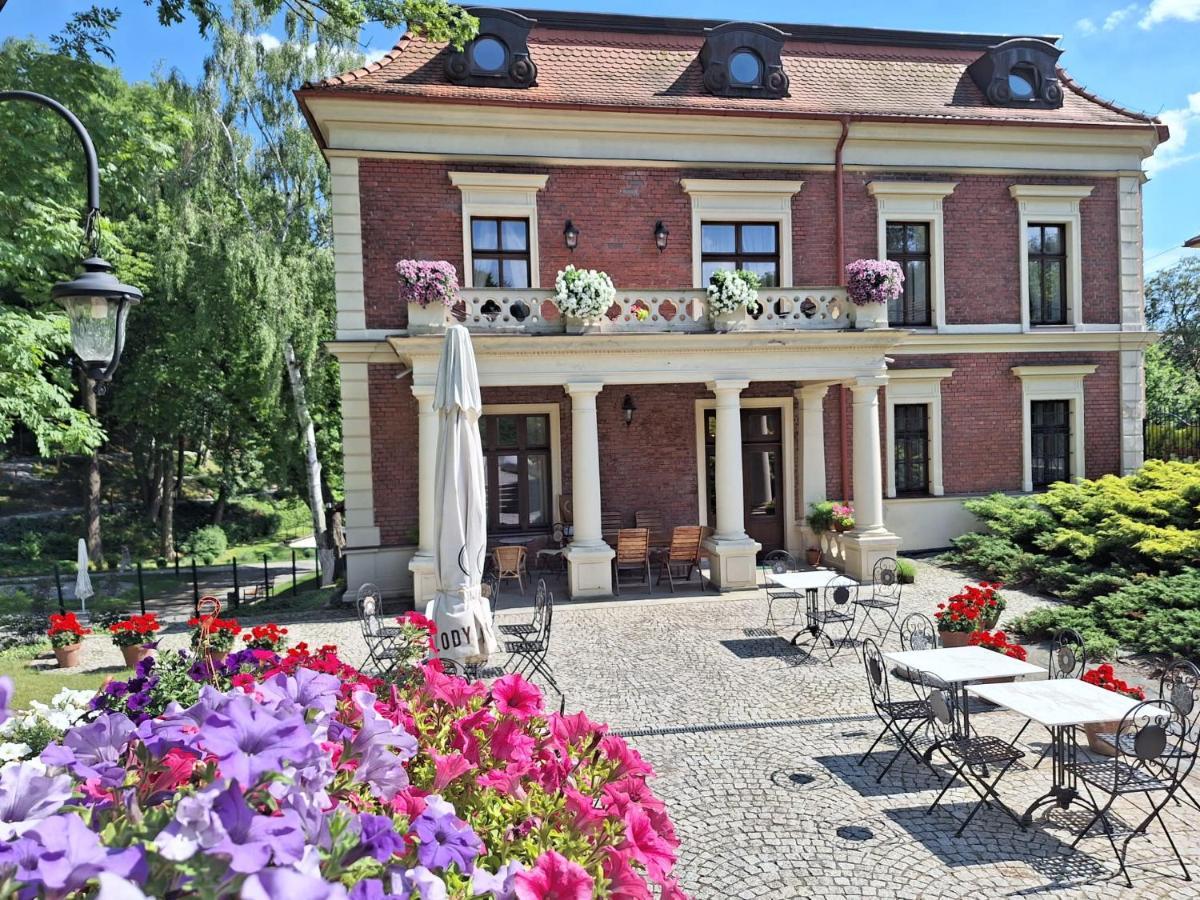 Hotel Charlotta Jedlina-Zdroj Exteriör bild