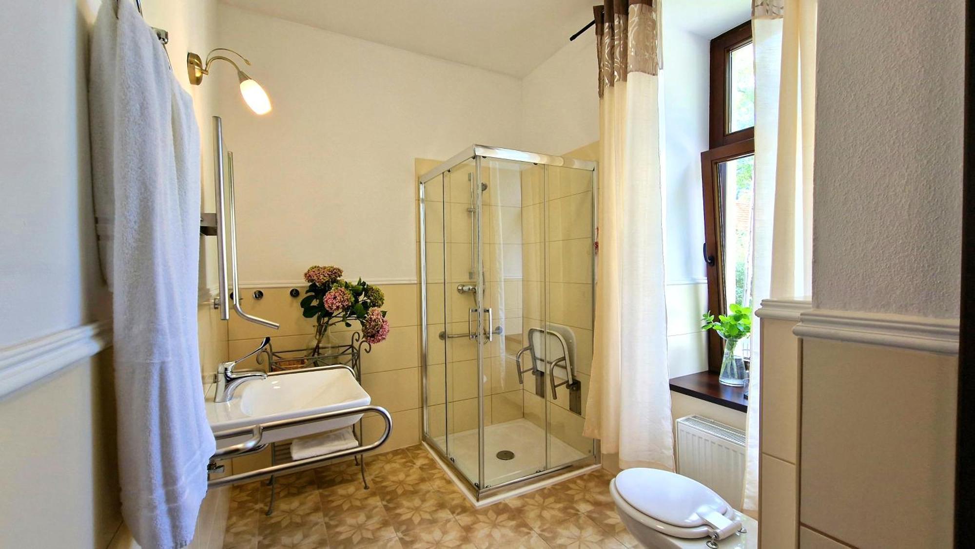 Hotel Charlotta Jedlina-Zdroj Exteriör bild