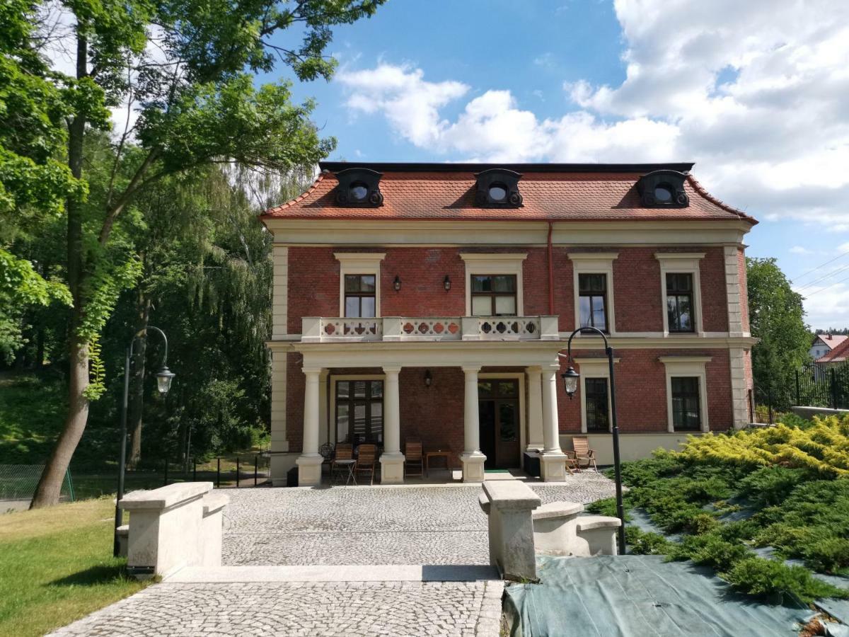 Hotel Charlotta Jedlina-Zdroj Exteriör bild